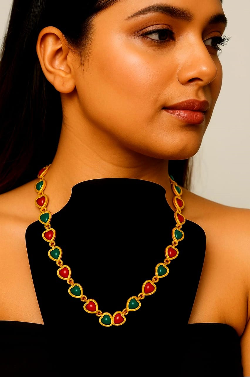 Heart-Shaped Mina Coated Gold-Plated Necklace – Red & Green Enamel Chain for Women & Girls